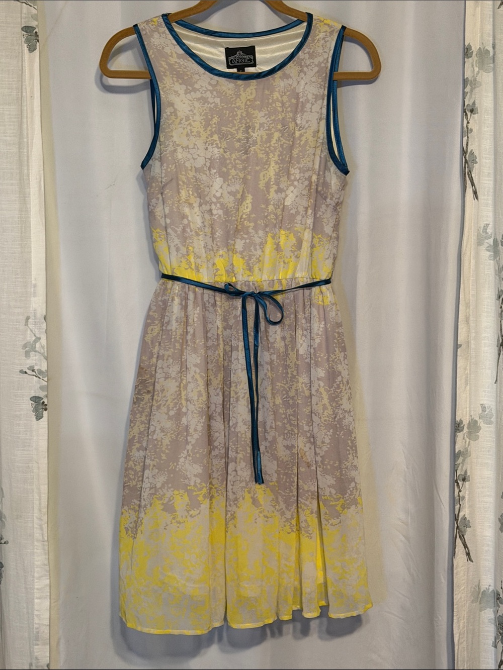 Tadashi Shoji Yellow, Gray & Blue Sleeveless Floral Belted Dress